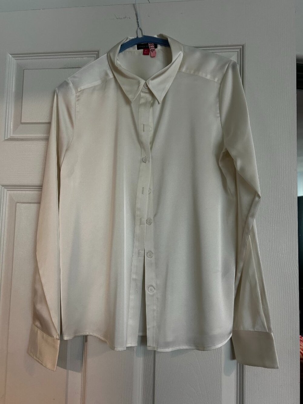 Vince Camuto Women's Ivory blouse